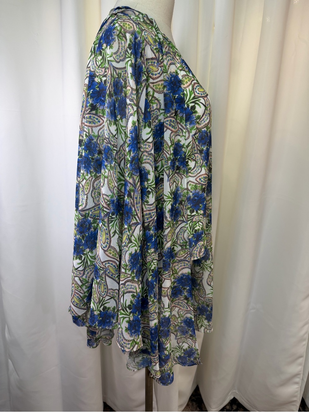 NWT Badgley Mischka Women’s Sleeveless Blouse w/ Capelet in Blue Floral Multi XS - Picture 14 of 16